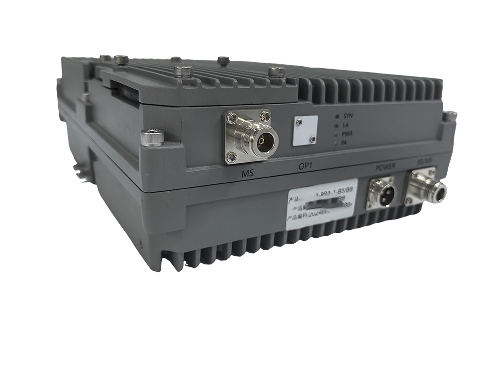  平果三频手机信号接收器2000㎡